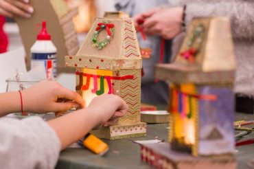 Come Gestire le Vacanze con Bambini durante la Chiusura Scolastica Natalizia: Idee per Intrattenimento e Relax