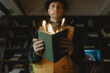 I segreti del mago: uno spettacolo di magia tra risate e illusioni